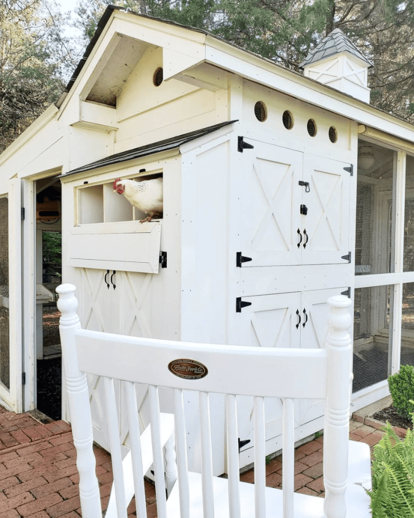 @happydaysfarm chicken coop
