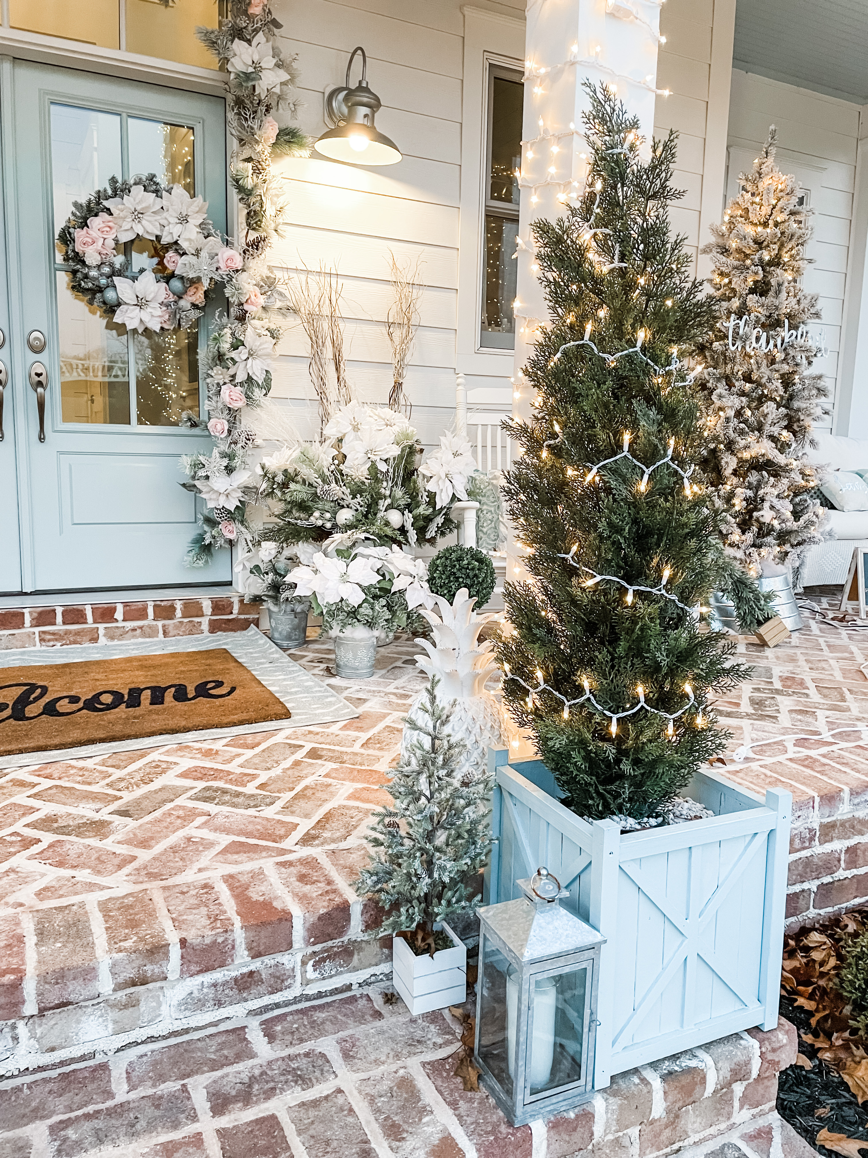 Decorating your front porch steps for Christmas