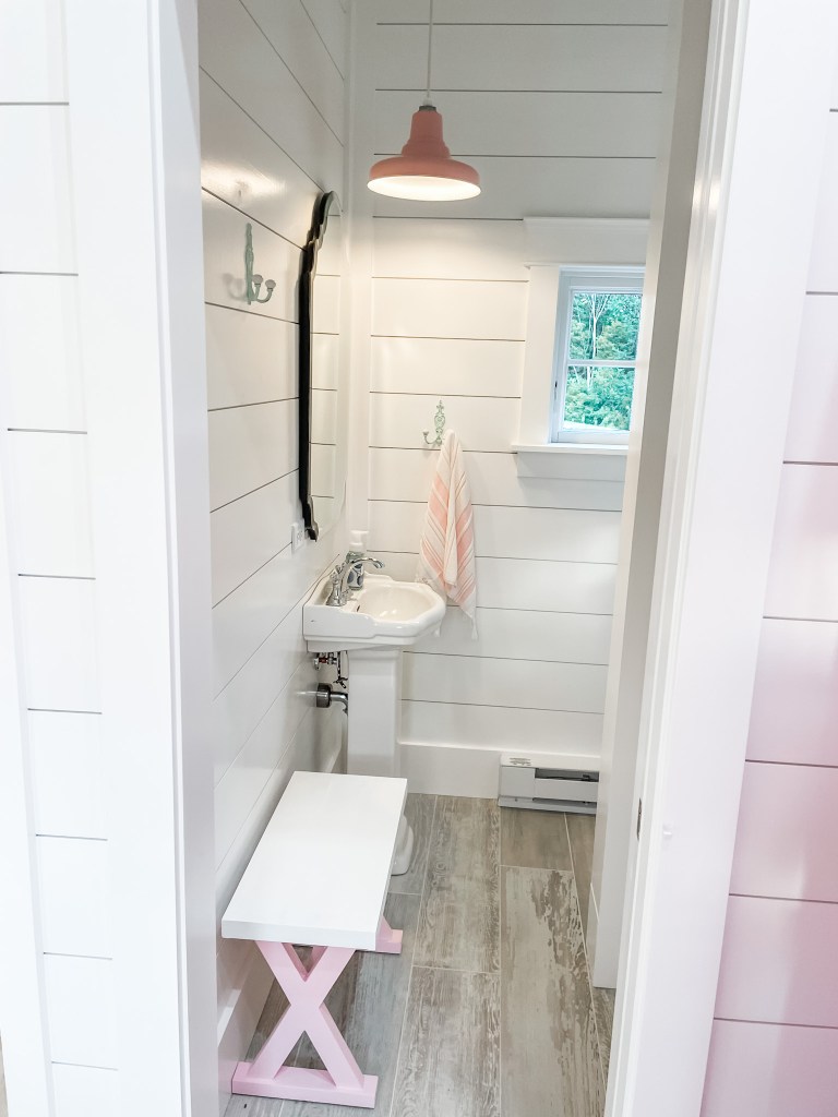 pool house bathroom
